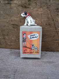 Dollhouse miniature metal toy dog with box