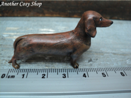 Dollhouse miniature dachshund in 1"scale