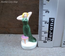 Statue pin-up girl in green dress