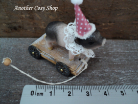 Dollhouse miniature pull cart with standing piglet 1"scale (1:12)