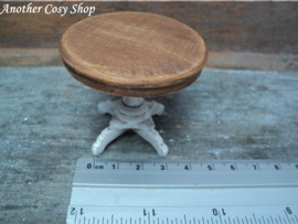 Poppenhuis miniatuur bijzettafel schaal 1:12