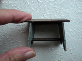 Dollhouse miniature step stool in 1" scale