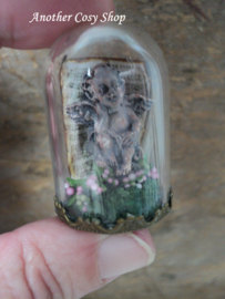 Puppenhaus-Miniaturkuppel mit Engel im Maßstab 1:12