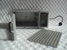Dollhouse miniature microwave in 1" scale