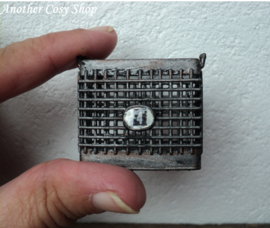 Poppenhuis miniatuur metalen draadmand (groot) schaal 1:12