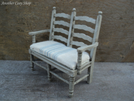 Dollhouse miniature twoseater bench in 1" scale