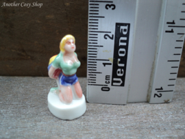 Statue pin-up girl beach ball