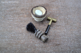 Dollhouse miniature shaving set 1" scale