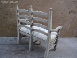 Dollhouse miniature twoseater bench in 1" scale