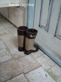 Puppenhaus-Miniatur-Outdoor-Stiefel im Maßstab 1:12