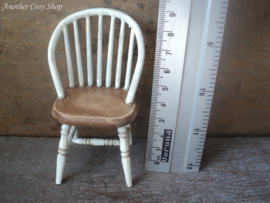 Dollhouse miniature stick back chair white 1" scale