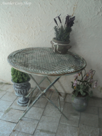 Garden table in French style