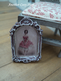 Poppenhuis miniatuur schilderij ballerina schaal 1:12