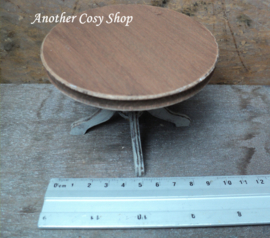 Dollhouse miniature round dining table in 1"scale