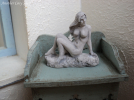 Dollhouse miniature statue sitting artistic nude (no. 2)