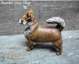 Poppenhuis miniatuur chihuahua (staand) schaal 1:12