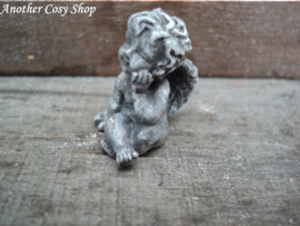 Statue angel with one hand under chin in 1" scale