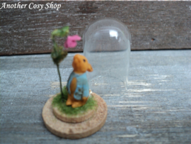 Poppenhuis miniatuur stolp met Pieter Konijn/Peter Rabbit schaal 1:12