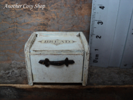 Dollhouse miniature bread bin in 1" scale