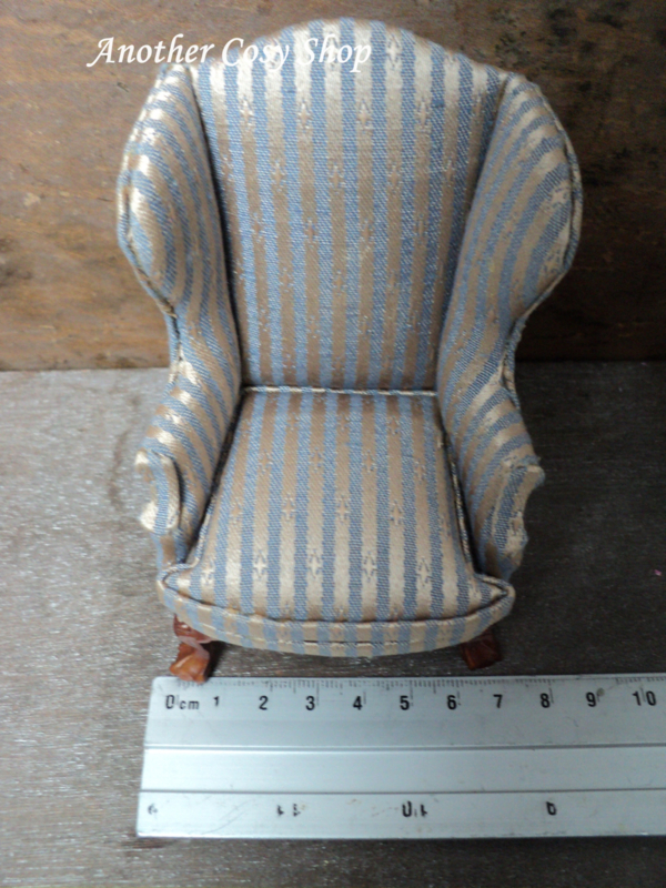 Dollhouse miniature armchair 1
