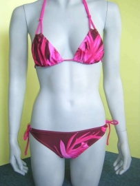 paars / roze bloemen bikini mt 34b / 36b