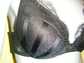 Pretty Wild Jenny BH 85D