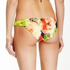 Beach Bunny "Tropical Oasis" Bikini slip  32