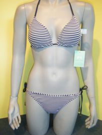Elizabeth Hurley Bikini Mustique L 40