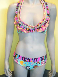 agua bendita outlet bikini Entretenimiento S