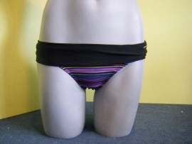 Shiwi bikinislip zwart/purple  maat 38