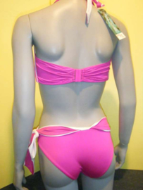 Nicole Oliver bikini Vacarme 40C 38