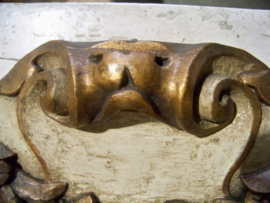 Bois Doré ornament