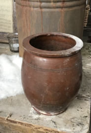 Oude aardewerk pot