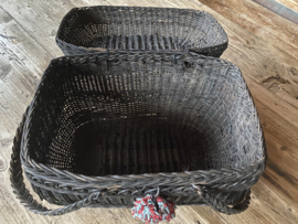 Oud Frans perronmandje