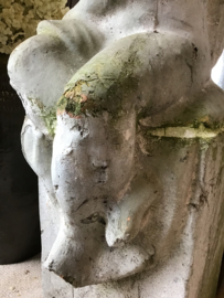 Terra Cotta Engel op zuil
