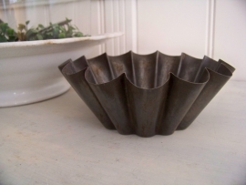 Oude kleine bakvorm