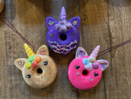 Carnavalsvakantie * Squishy Donut Ketting - donderdag 23 februari 2023 * 14.30 uur * nog 1 plekje vrij!