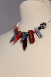 Rood | antraciet korte ketting 