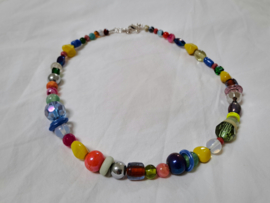 Kleurmix korte ketting
