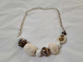 Beige korte ketting 