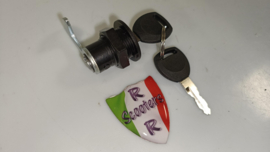 GTS Cappucino - Topkoffer slot met 2 sleutels - (VAK B-45)