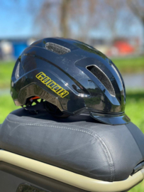 AGM Goccia - Helm (voor de snorscooter)