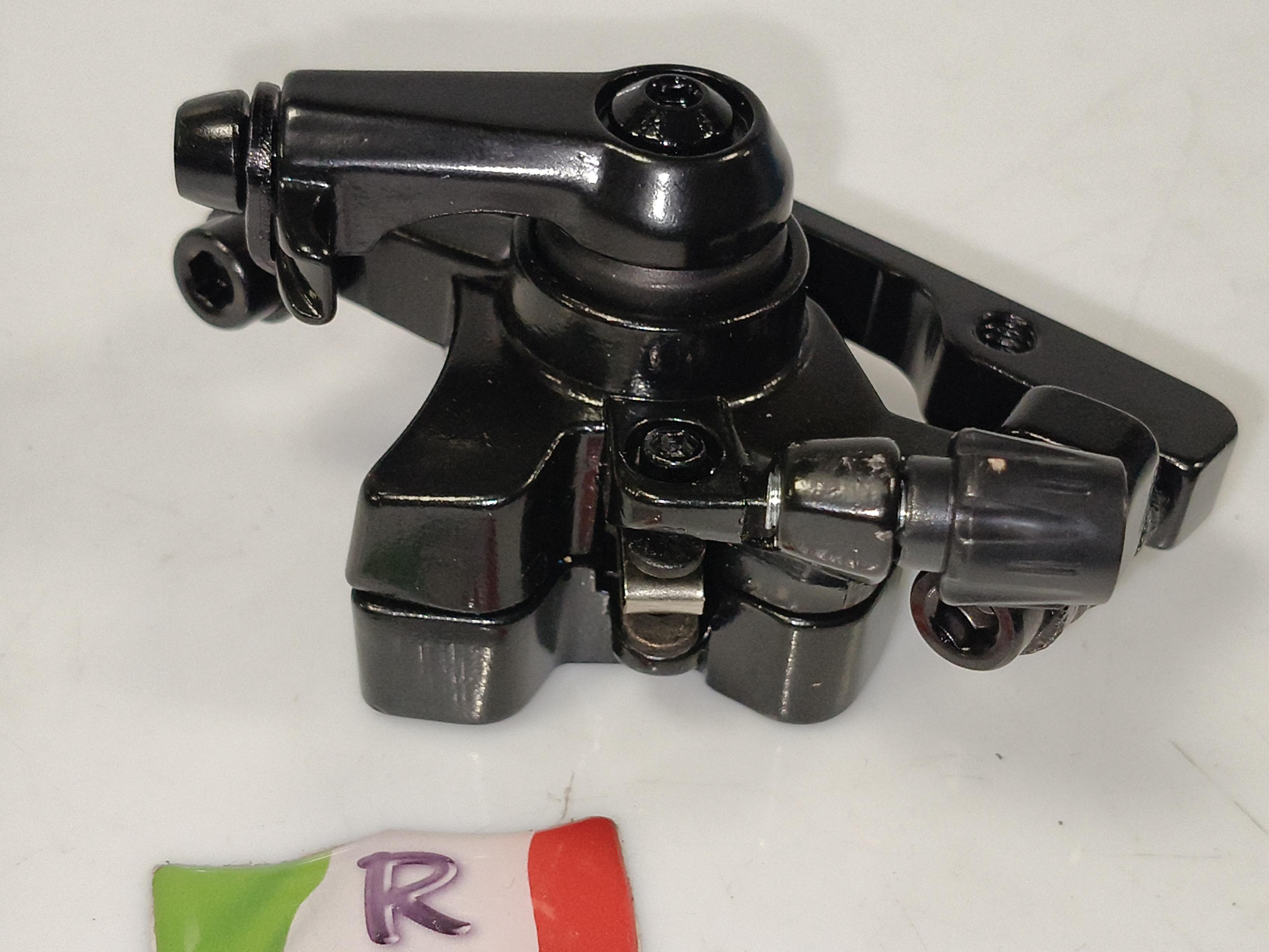 Windgoo E20 - Remklauw ACHTER-rem