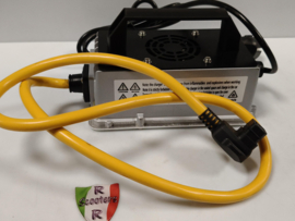 GTS E-Bravo / Acculader