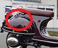 AGM Vintage - Klepje zij-scherm RECHTS (bruin) - (VAK B-205)