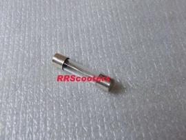 14 - zekering  (lengte 25 mm.) oa. voor Kymco, set van 2 stuks (VAK B-20/a)