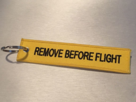 Remove Before Flight Sleutelhanger Geel