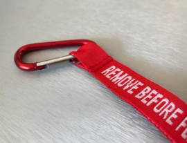 Remove Before Flight Sleutelhanger met Karabijnhaak | Rood / Rood