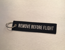 Remove Before Flight Sleutelhanger Zwart