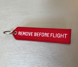 Remove Before Flight Sleutelhanger Rood | Pijlvormig
